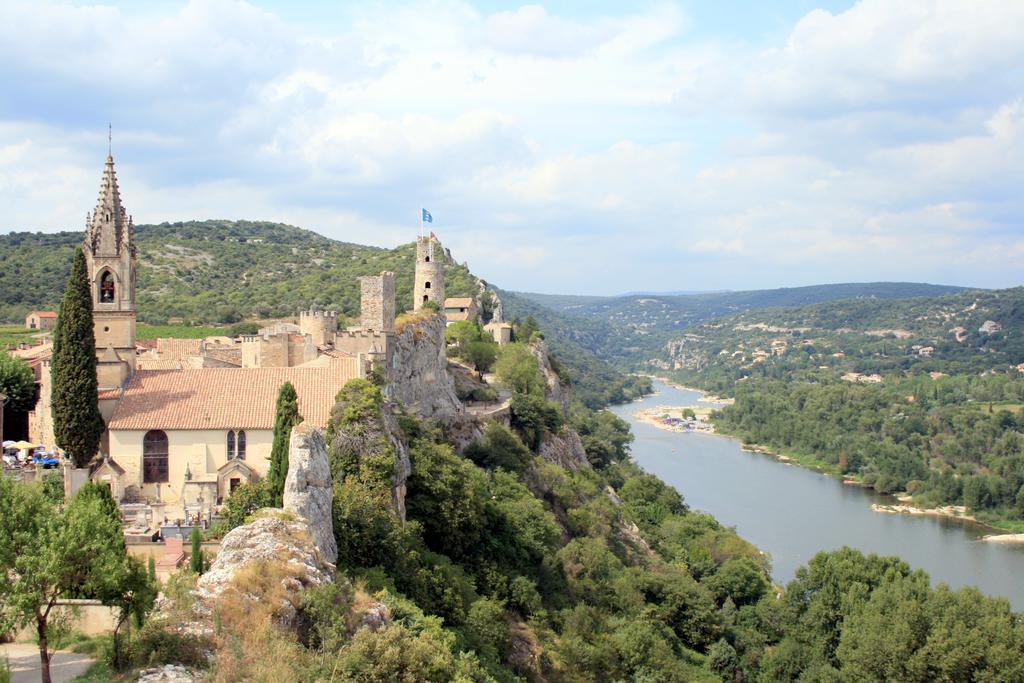 Du rêve Ô naturel - Chambre d'hôtes entre Ardèche et Gard Saint-Julien-de-Peyrolas Exterior foto