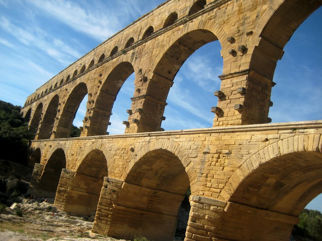 Du rêve Ô naturel - Chambre d'hôtes entre Ardèche et Gard Saint-Julien-de-Peyrolas Exterior foto